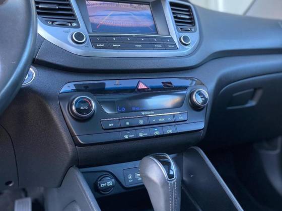 HYUNDAI TUCSON 1.6 16V T-GDI GASOLINA GLS ECOSHIFT HYUNDAI TUCSON 1.6 16V T-GDI GASOLINA GLS ECOSHIFT